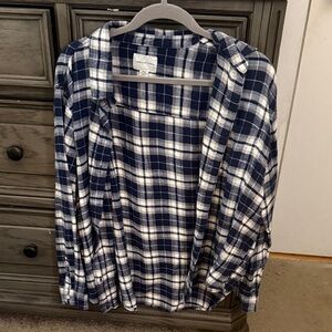 American Eagle Outfitters Checkered Shirt in Dark Blue and White